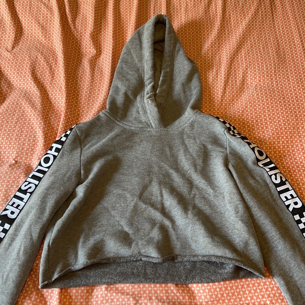 Cropped sweatshirt
